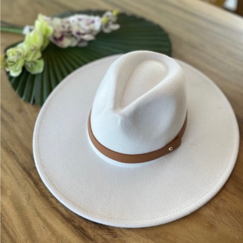 Ivory Wide Brim Panama Hat